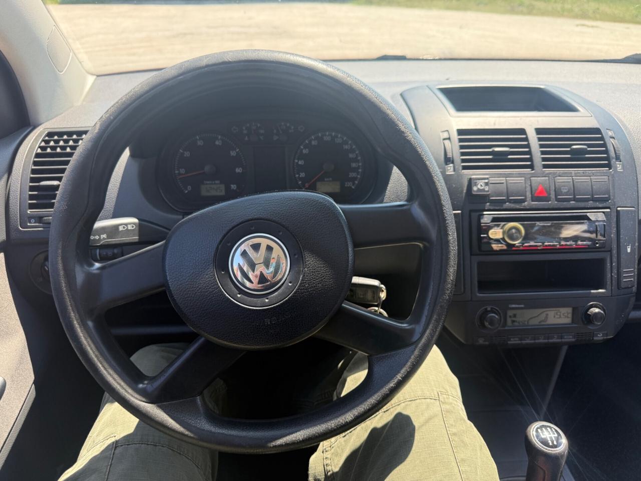 Volkswagen Polo 1.4 benzina GPL neopatentati