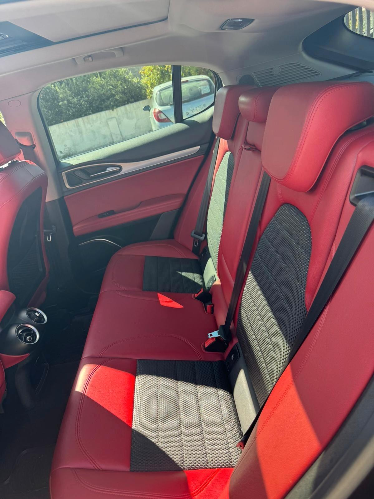 Alfa Romeo Stelvio 2.2 Turbodiesel 190 CV AT8 Q4 Executive