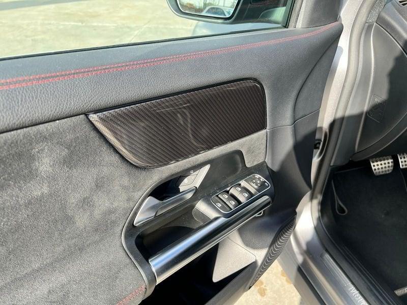 Mercedes-Benz GLA GLA 200 d Automatic Premium