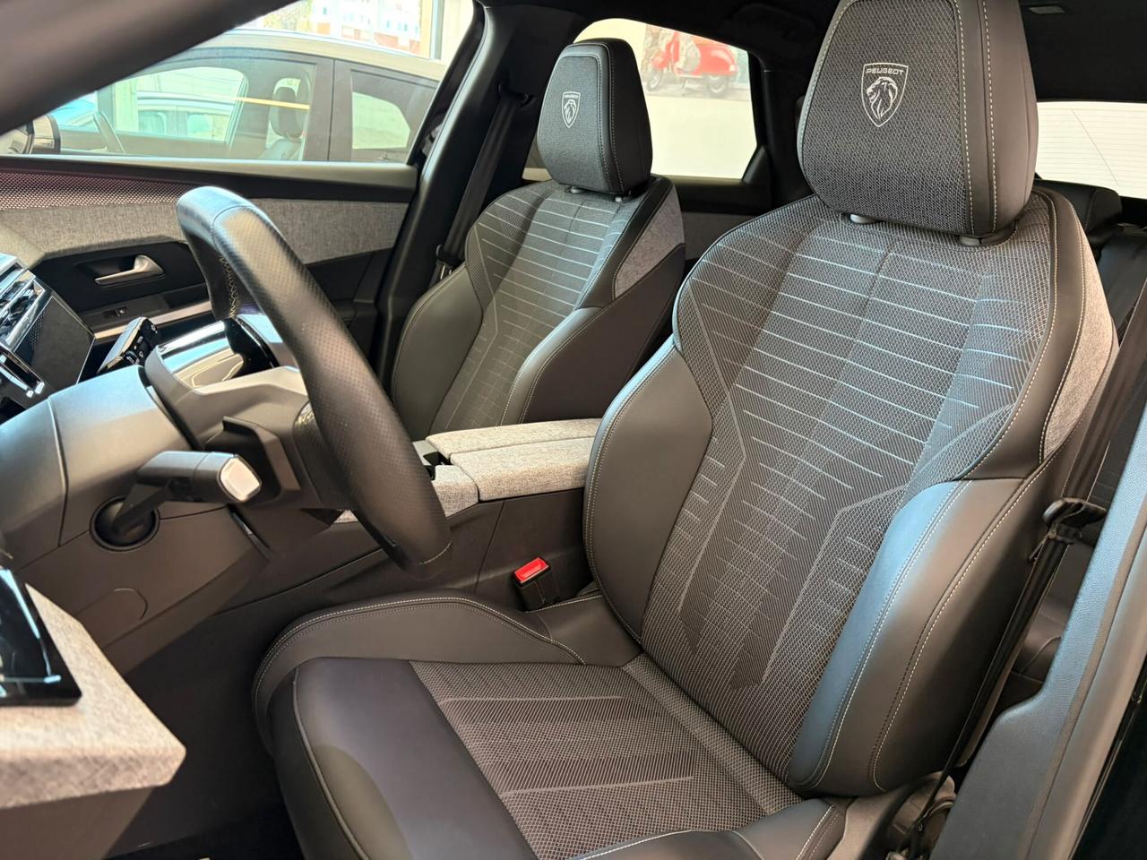 Peugeot 3008 1.2 Hybrid 145 e-DCS6 GT