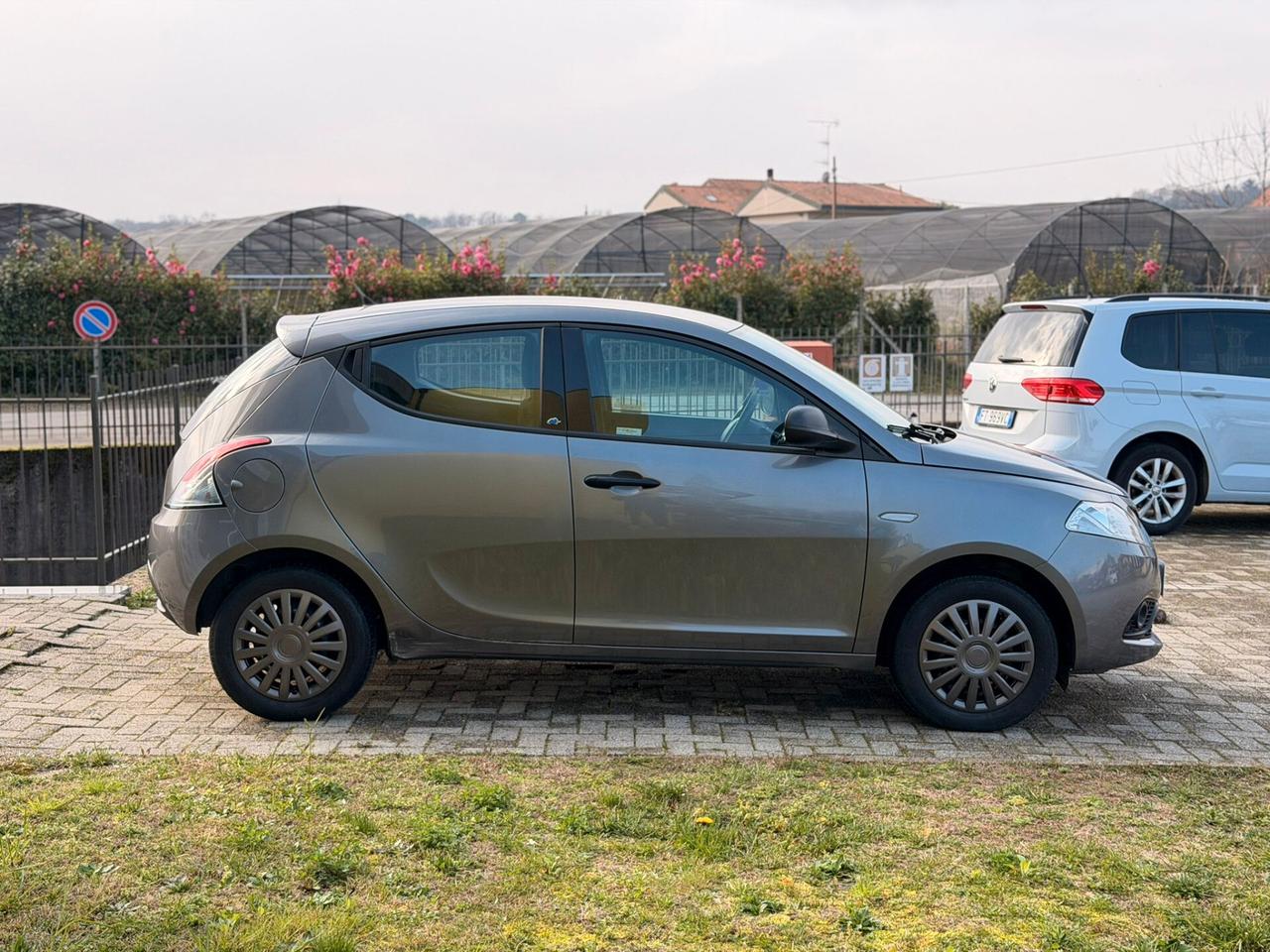 Lancia Ypsilon 1.2 69 CV 5 porte Platinum OTTIMA PER NEOPATENTATI