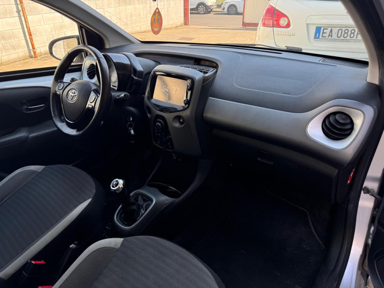 Toyota Aygo 1.0 VVT-i 72 CV 5 porte x-cite
