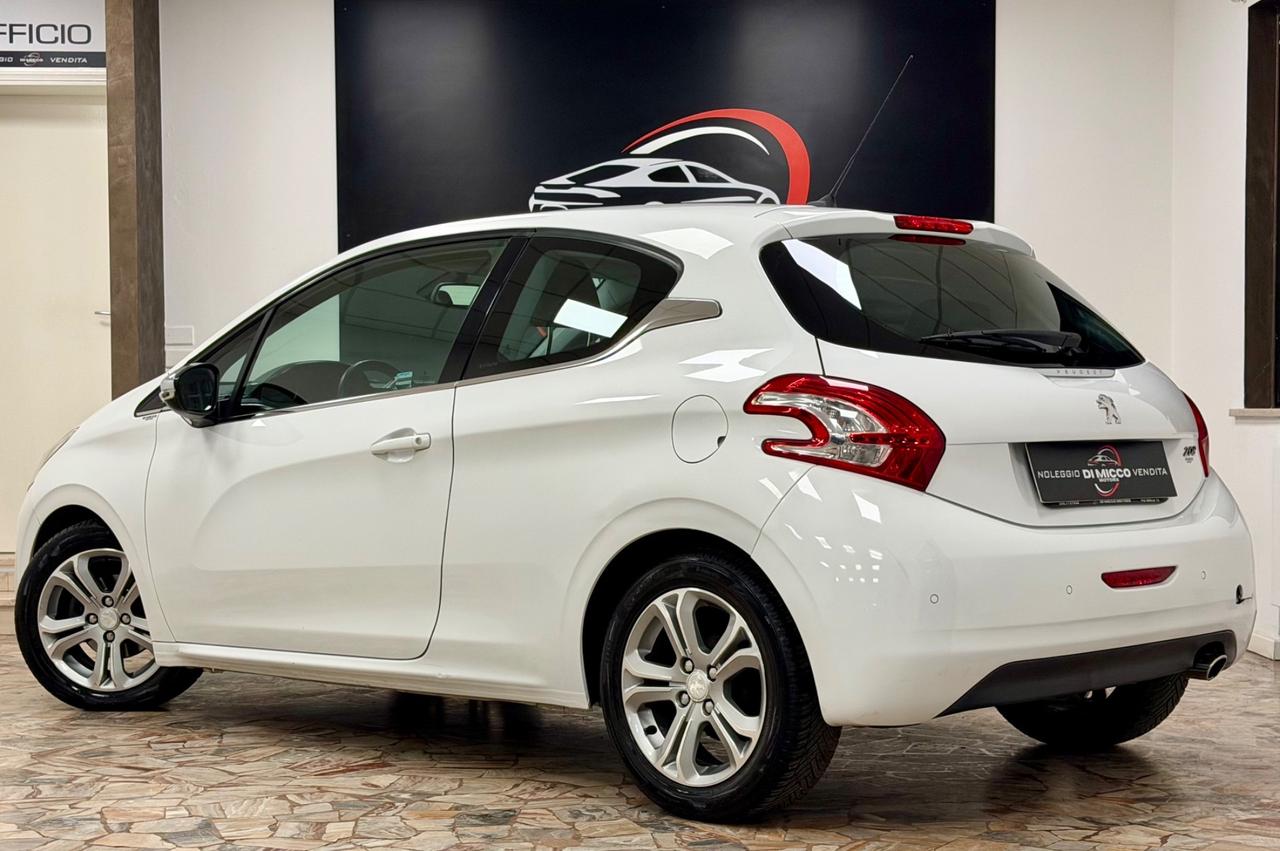 Peugeot 208 1.4 HDi 68 CV 3 porte Allure