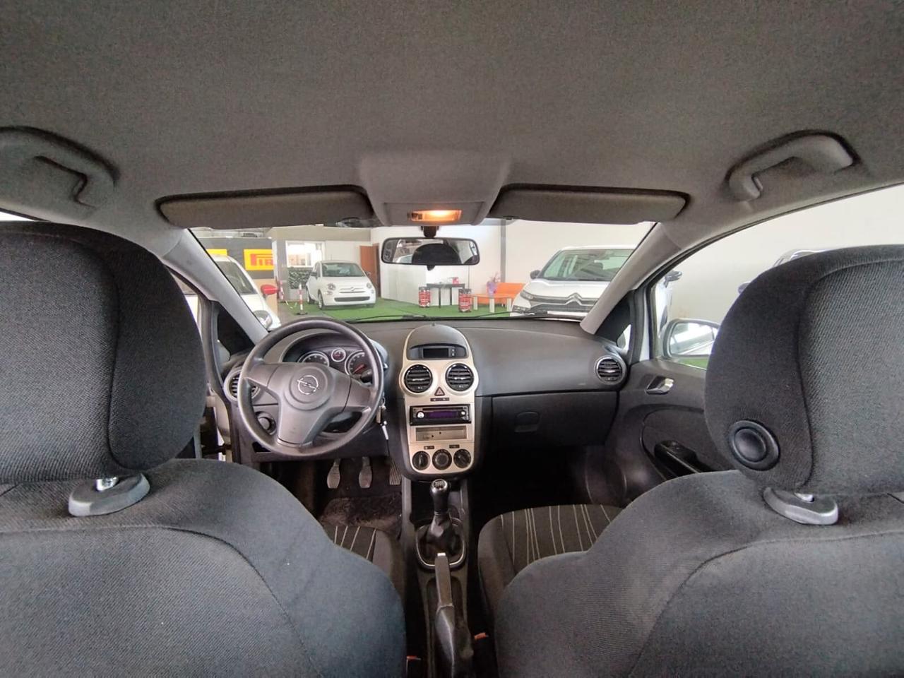 Opel Corsa 1.2 5 porte Cosmo