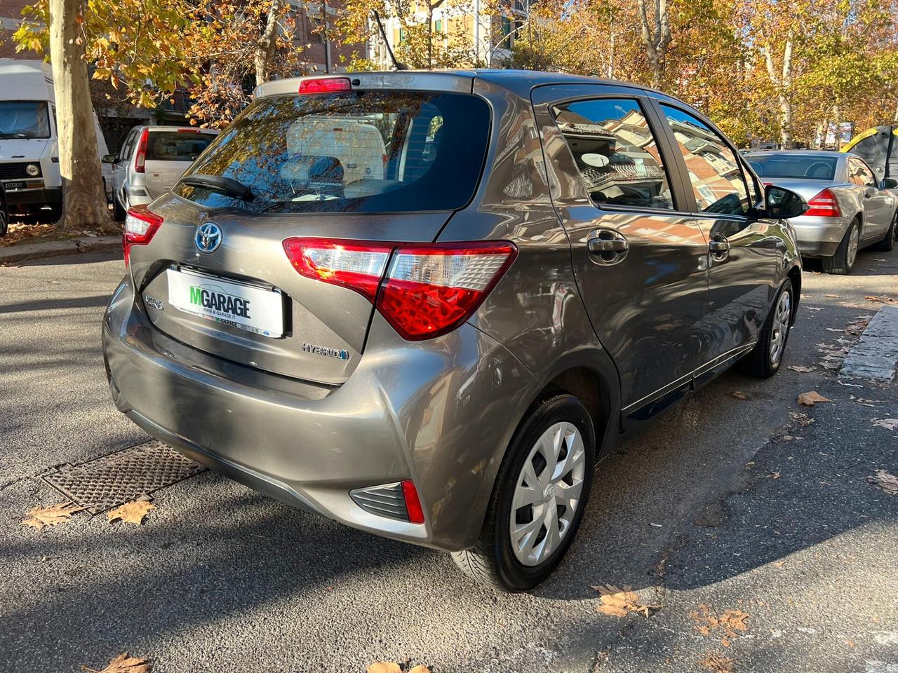 Toyota Yaris 1.5 Hybrid 5 porte Business