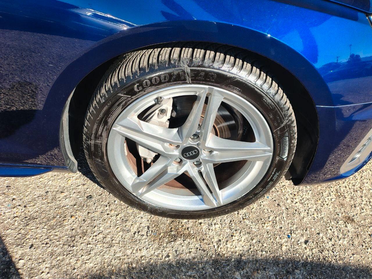 Audi A4 Avant 40 TDI quattro S tronic line edition