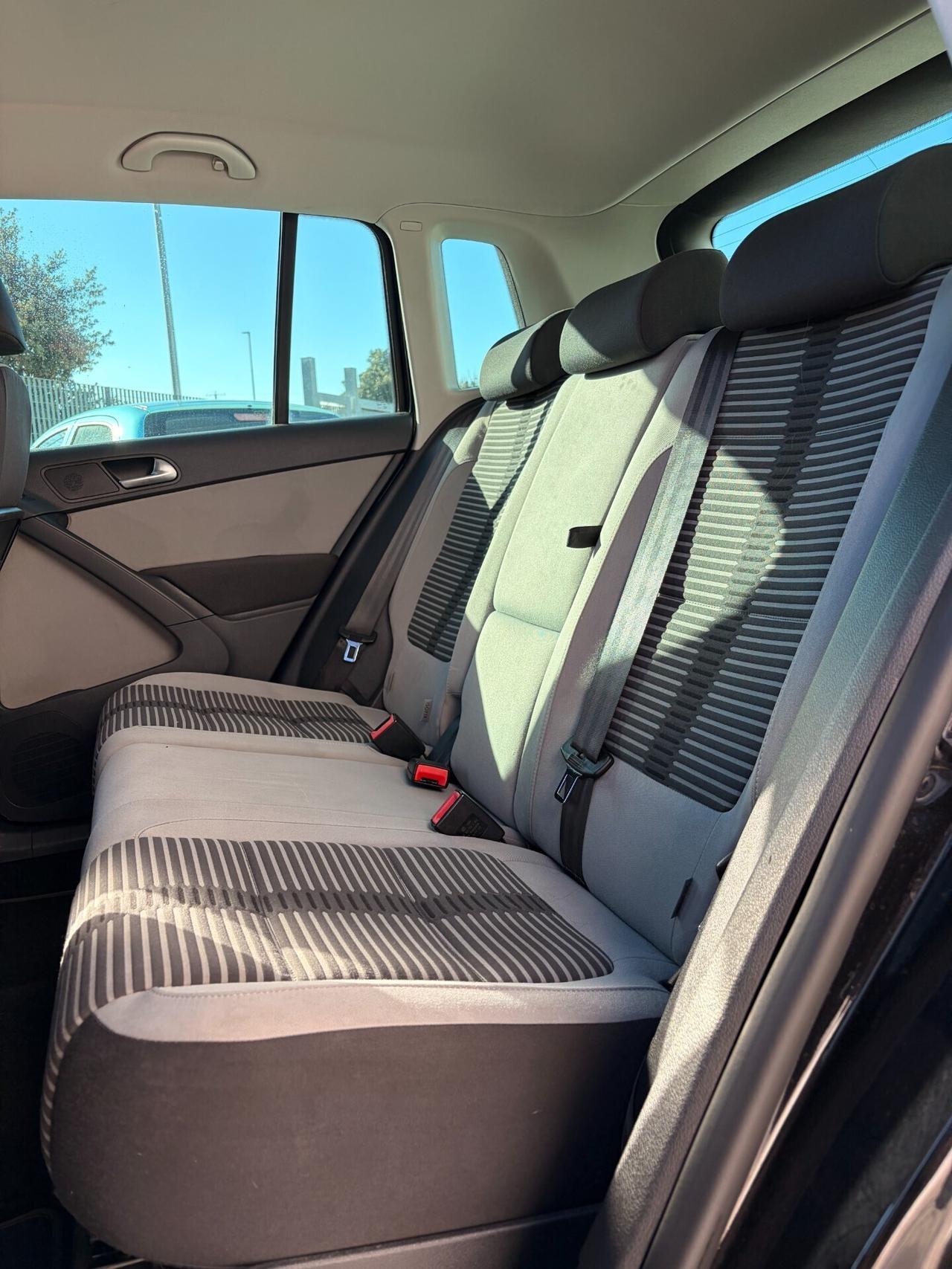 Volkswagen Tiguan 2.0 TDI DPF 4MOTION DSG Sport & Style