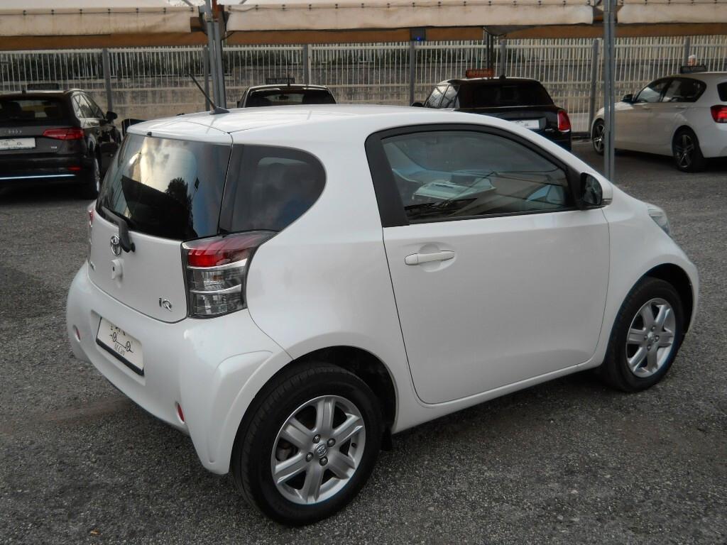 Toyota iQ TOYOTA IQ 1.4 DIESEL 66 KW 90 CV 6 MARCE OK NEO PATENTATI