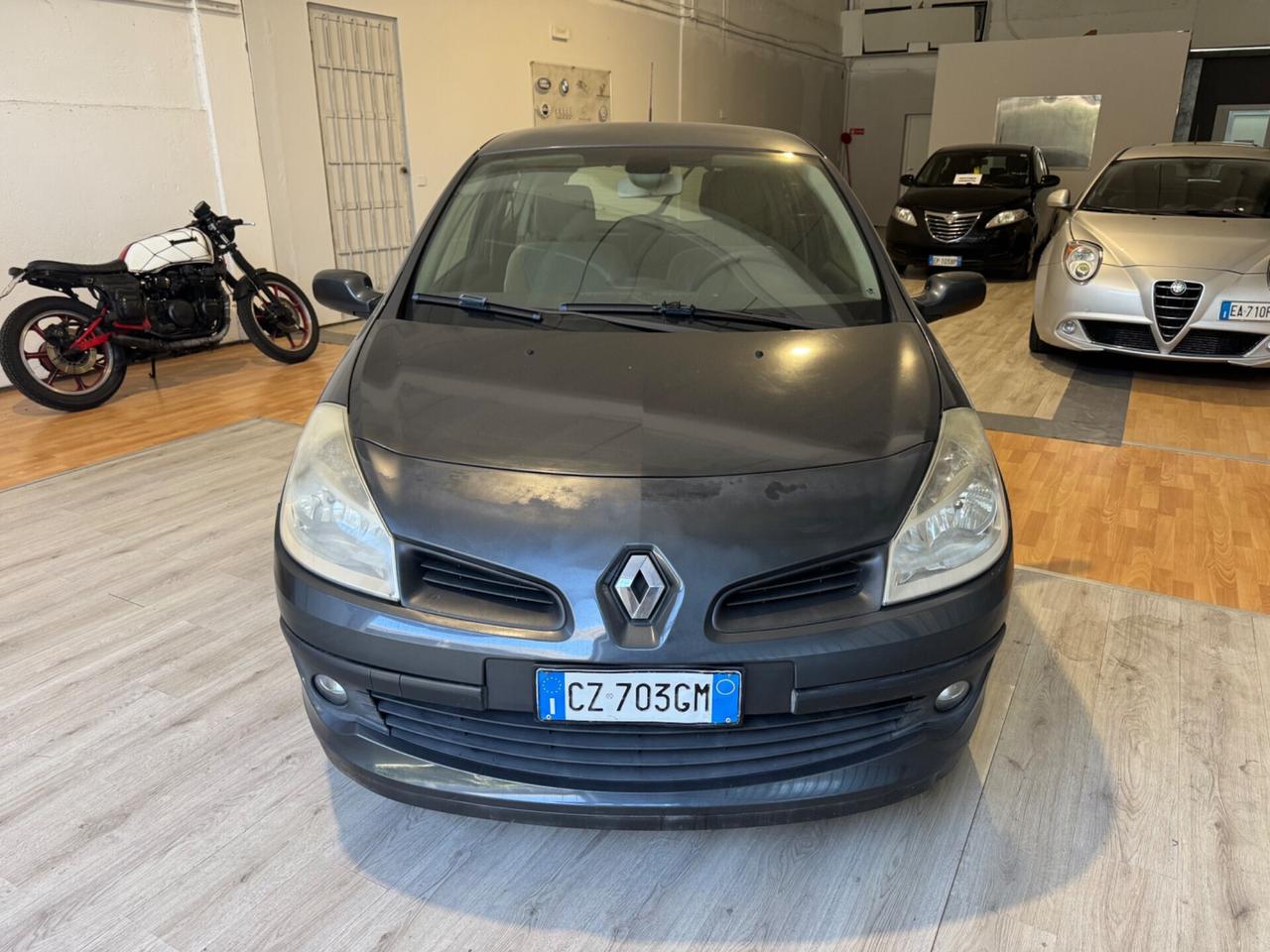 Renault Clio Luxe 1.2 benzina x Neopatentati