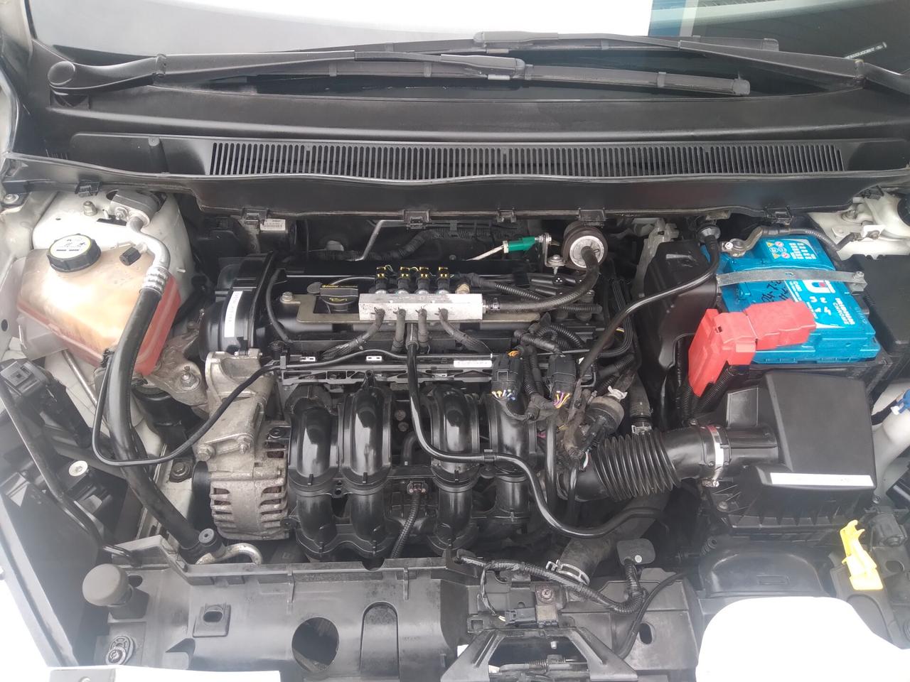 Ford B-Max 1.4 90 CV GPL Titanium x neopatentati