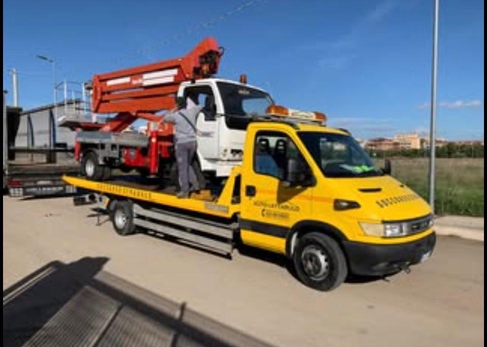 CARROATTREZZI IVECO DAILY 65c15 Scarabile 620x230