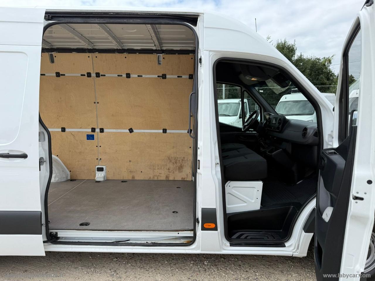 Sprinter F39/33 311CDI FWD TA Furg.