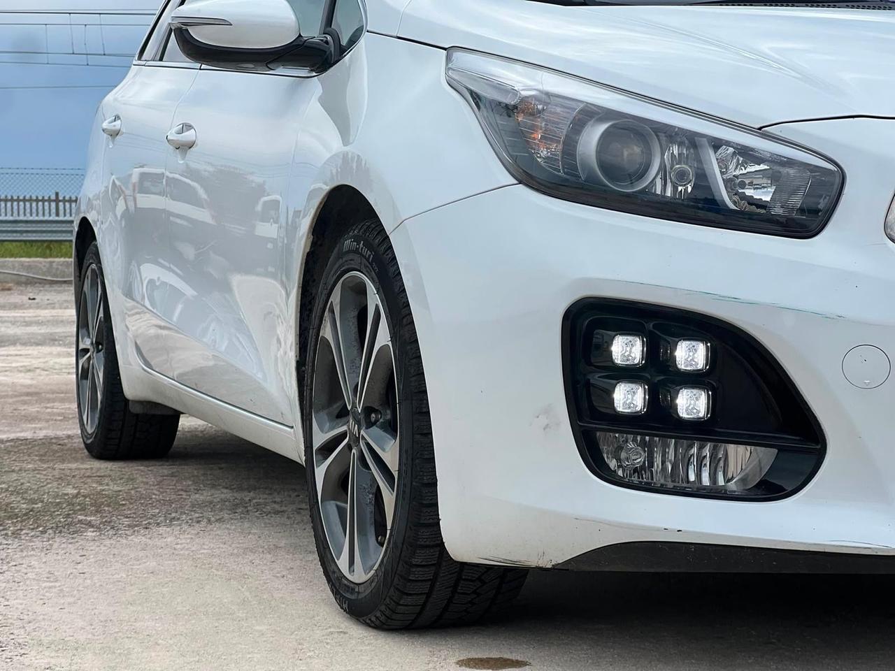 Kia Ceed cee'd 1.6 CRDi 110 CV 5 porte GT - LINE