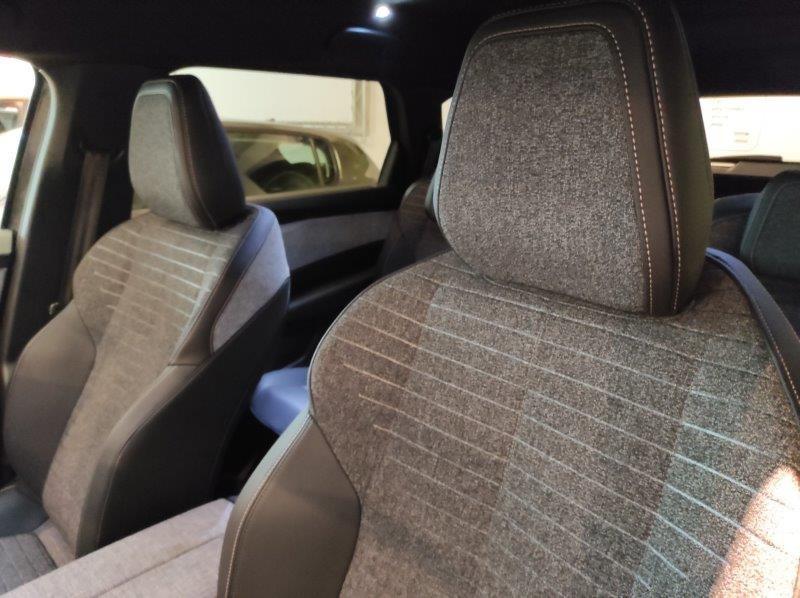 PEUGEOT 5008 3ª serie - 5008 Hybrid 145 e-DCS6 Allure