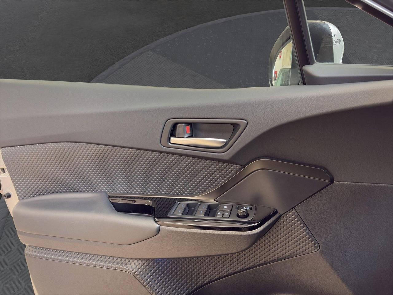 Toyota C-HR 2.0h More Business e-cvt