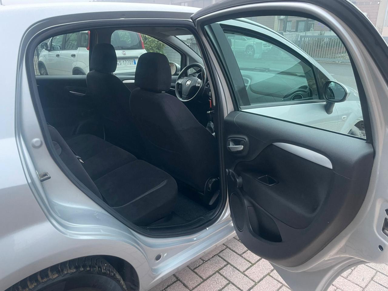 Fiat Punto 1.3 MJT II S&S 85 CV 5 porte ECO Lounge ok neopatentati