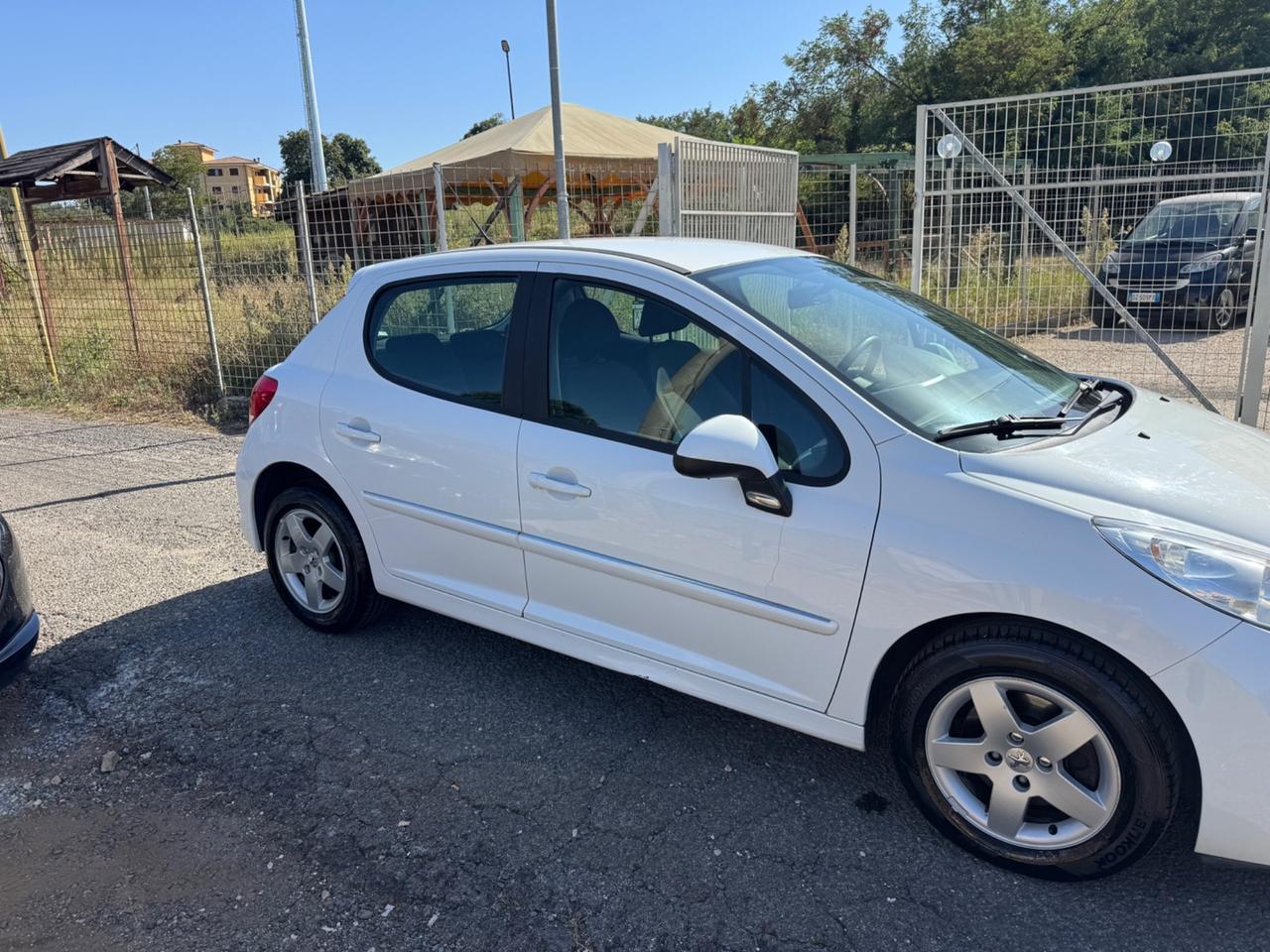 Peugeot 207 1.4 VTi 95CV 5p. XS NEOPATENTATI