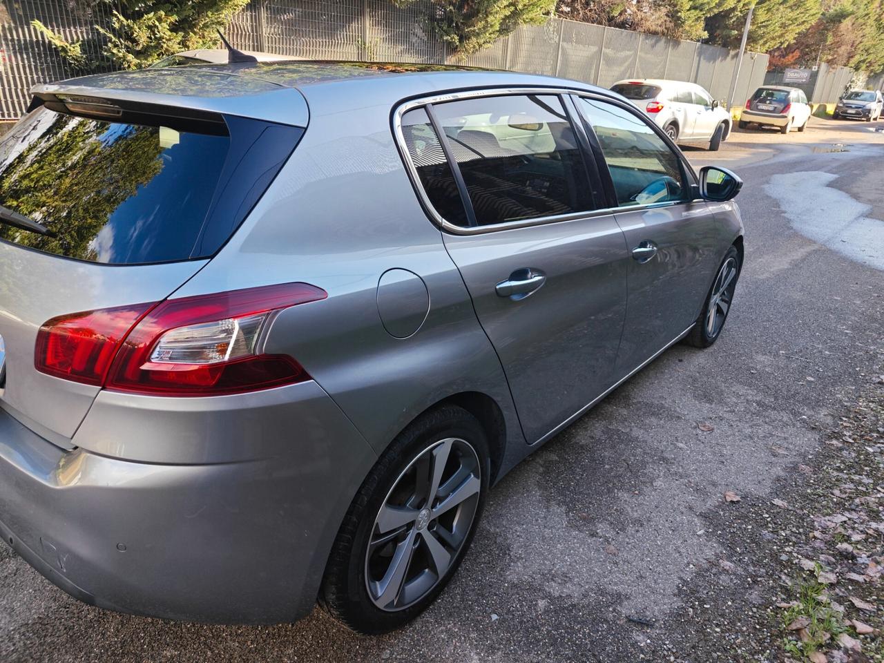 Peugeot 308 1.6 e-HDi 115 CV Stop&Start Business