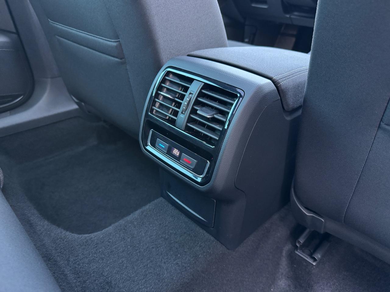 Volkswagen Passat Variant 2.0 TDI R Line Tetto panoramico