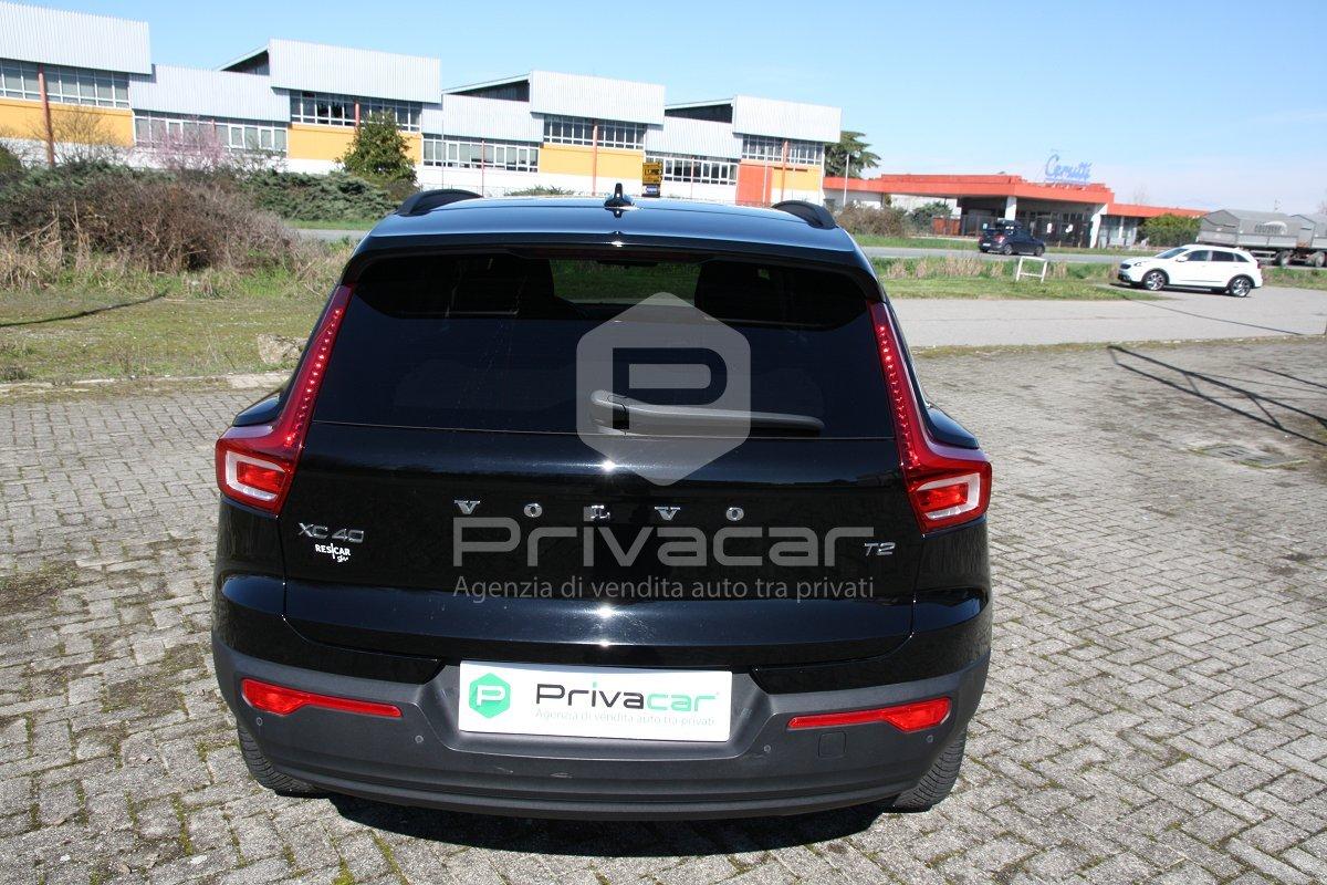 VOLVO XC40 T2 Geartronic Momentum