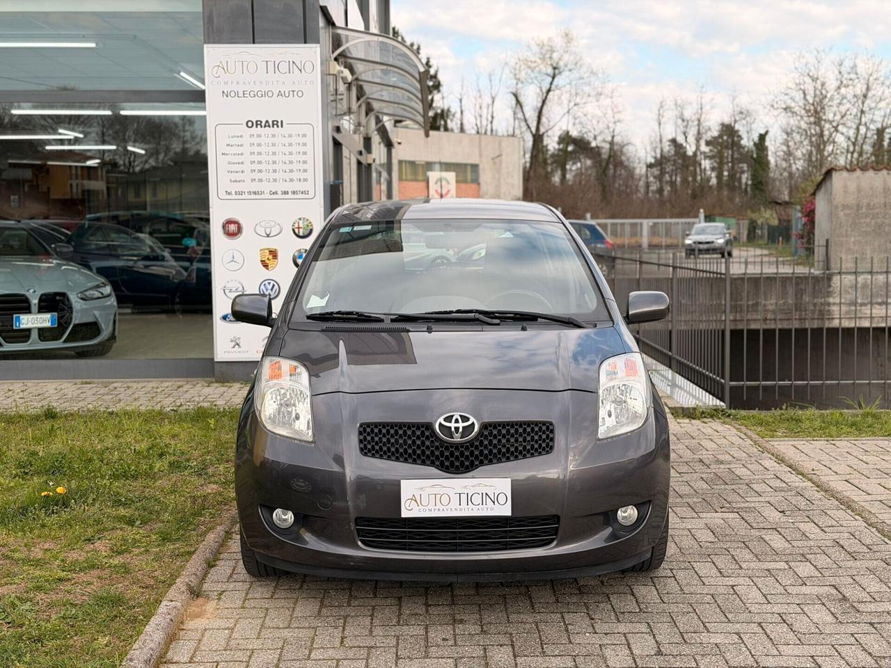 Toyota Yaris 1.3 B 5 porte Navi
