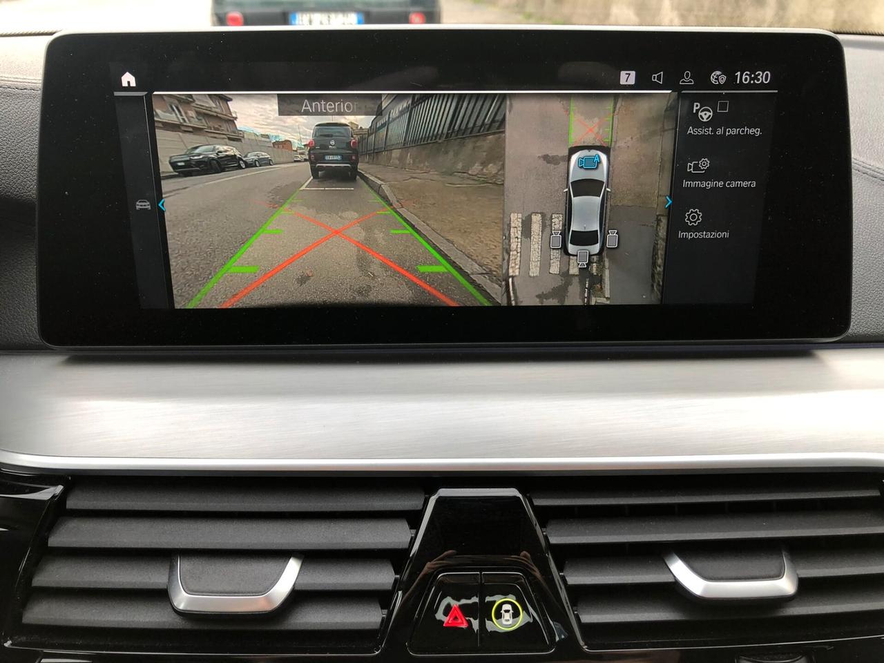 BMW 530e e Luxury Line - AUT/NAVI/PDC/CAMRA360/LED/CARPLAY