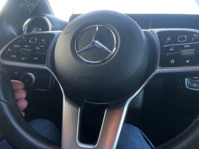 MERCEDES-BENZ A 180 d Automatic Business Extra