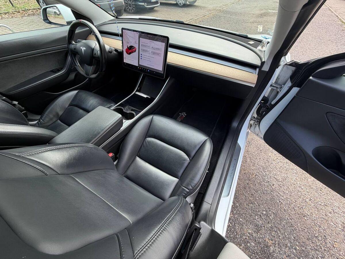 Tesla Model 3 Standard rwd Plus