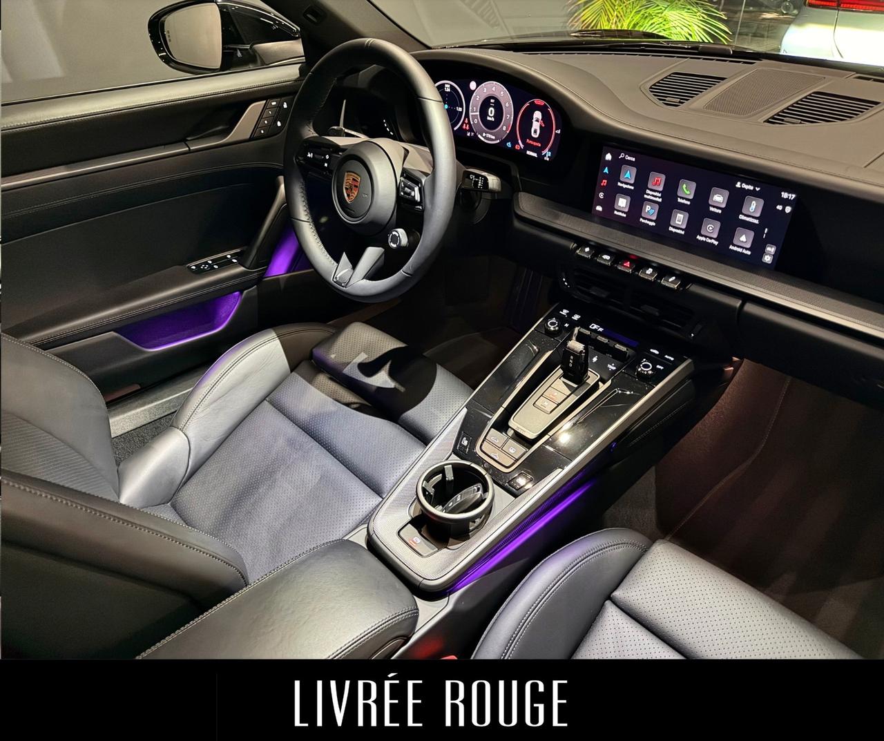 Porsche 911 Carrera 992 . 2