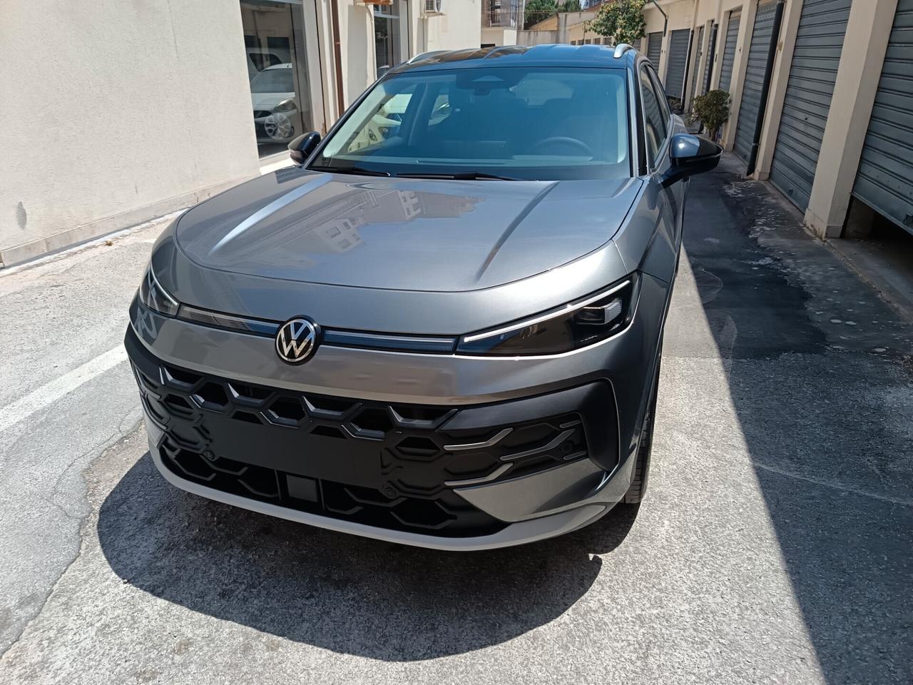 Volkswagen T-Roc 1.5 TSI DSG Life Nuova da immatricolare