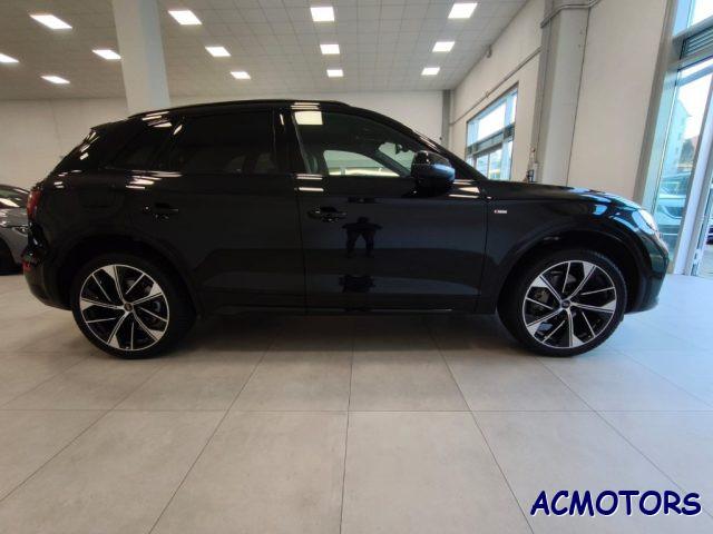 AUDI Q5 40 TDI 204 CV quattro S tronic Identity Black