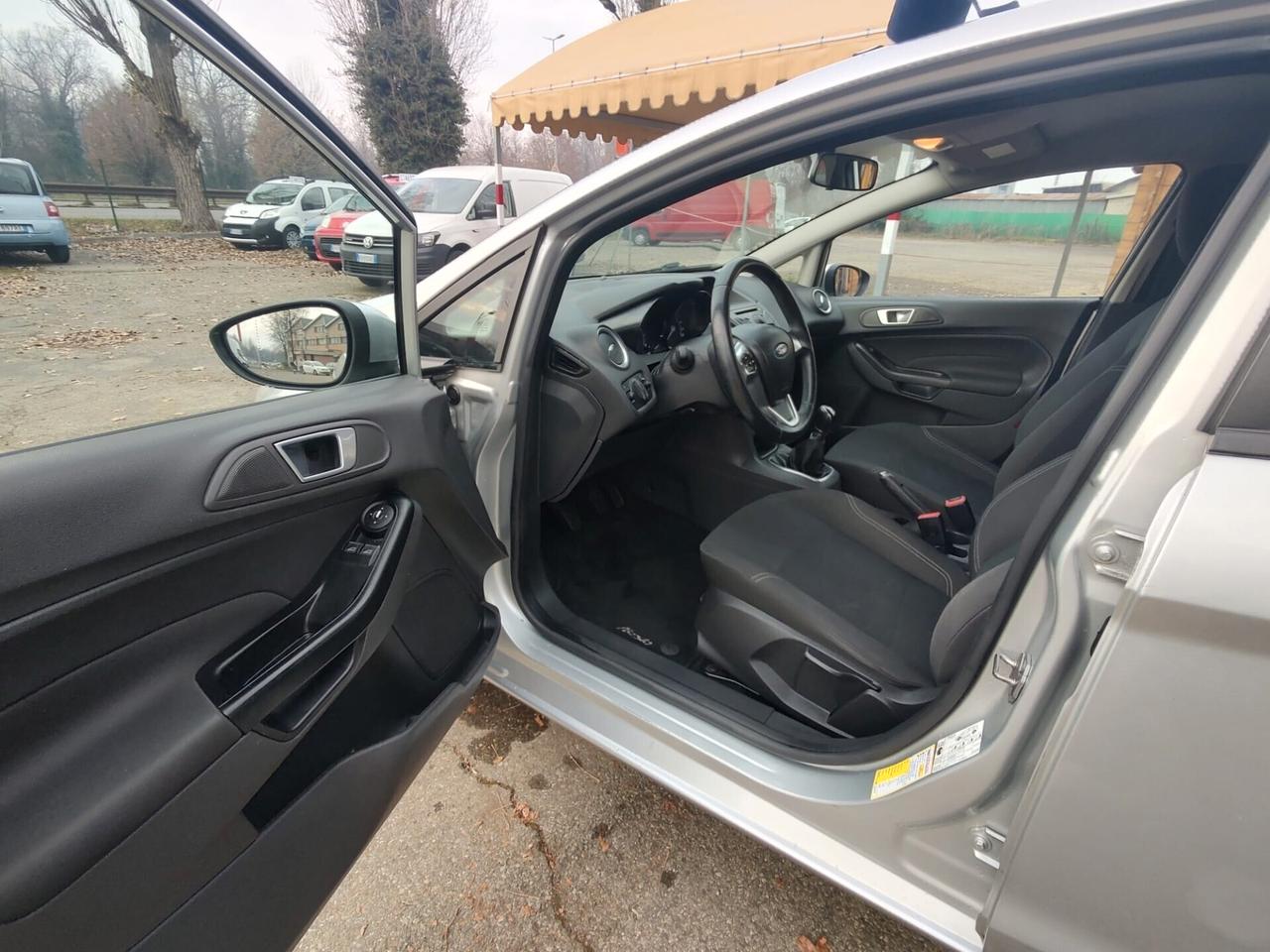 Ford Fiesta 1.4 5 porte Bz.- GPL Titanium, OK NEOPATENTATI, GARANZIA L.12 MESI