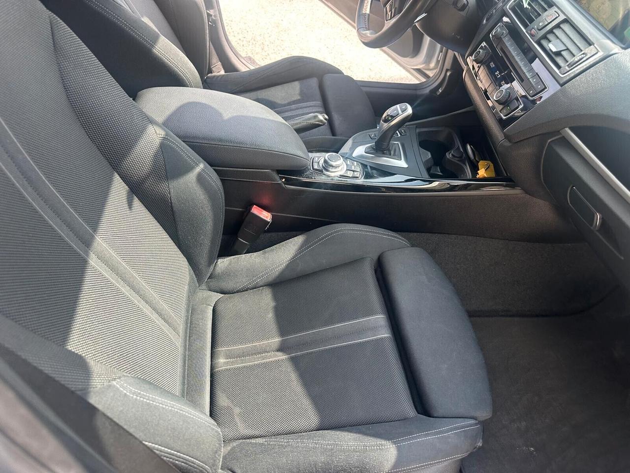 Bmw 120d xDrive 5P Urban AUTOM.