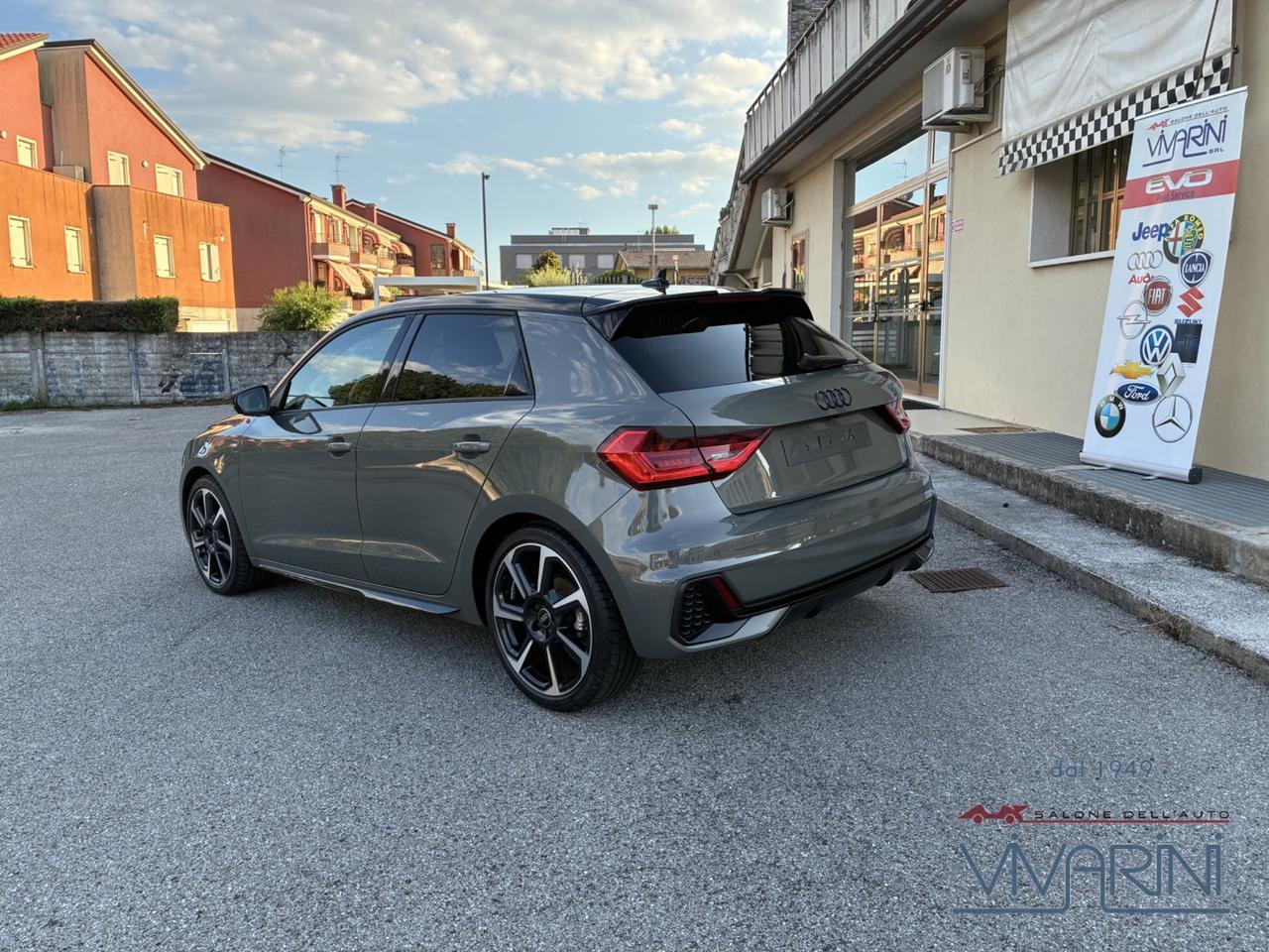 Audi A1 SPB 30 TFSI S tronic Line Identity Black