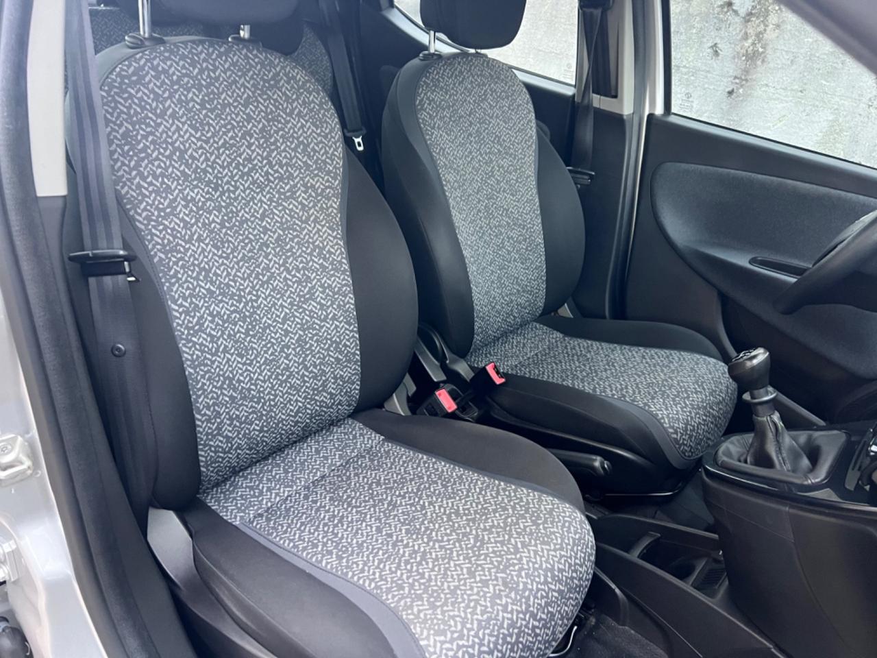 Lancia Ypsilon 1.2 69 CV 5 porte GPL Ecochic Gold