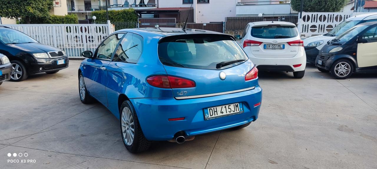 Alfa Romeo 147 1.6 16V TS (105) 3 porte Black Line