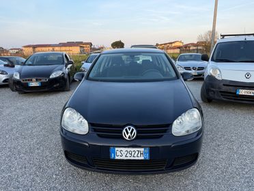 Volkswagen Golf 1.6 16V FSI 5p. Sportline