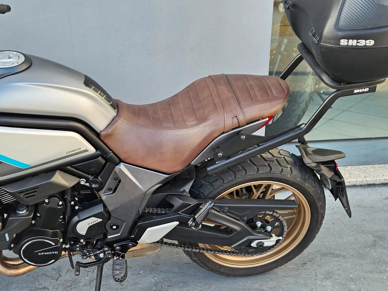 CF Moto 700CL-X - 2024
