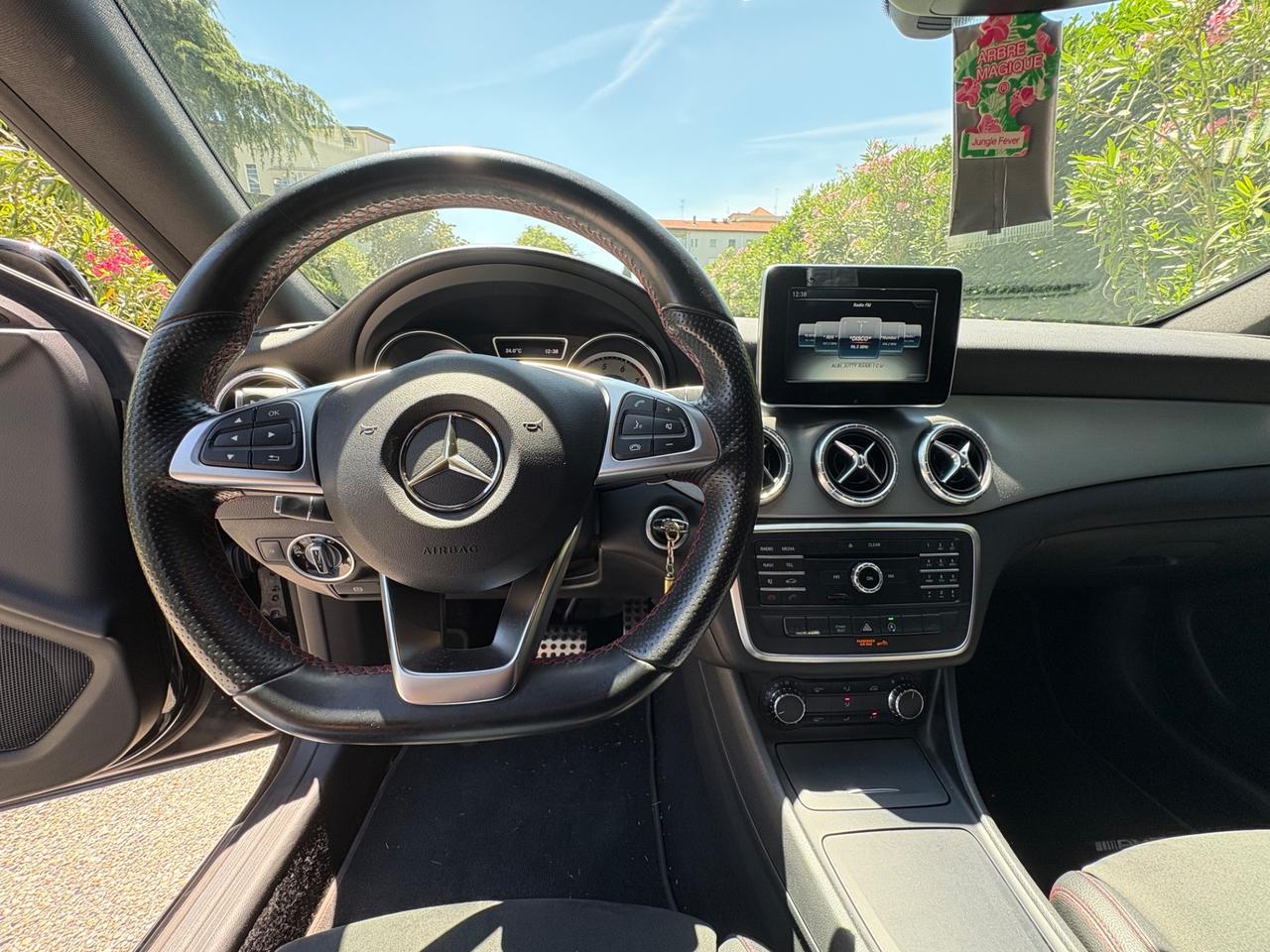 Mercedes-benz CLA 250 S.W. 4Matic Automatic Premium Dark Night