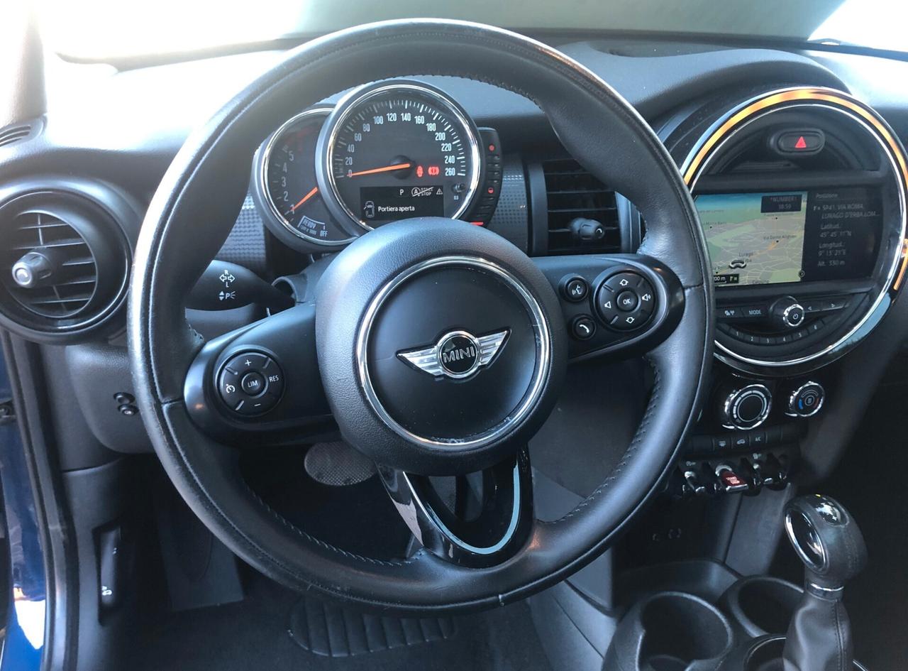 Mini Cooper D 5porte 1.5 Business auto tetto panoramico apribile