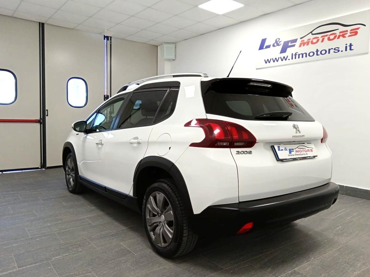 Peugeot 2008 Blue HDi 100 cv Allure