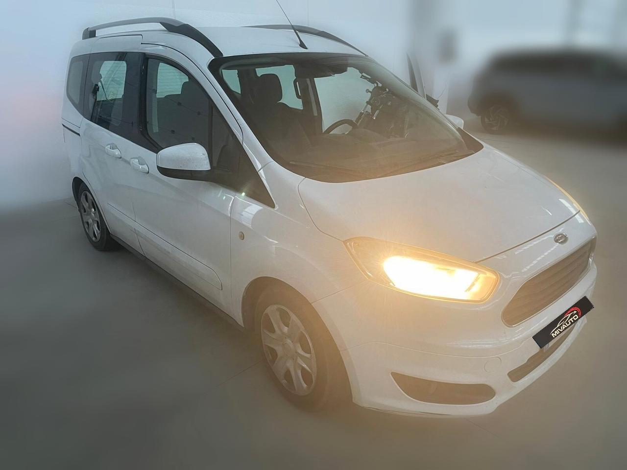 Ford Tourneo Courier 1.5 TDCI 75 CV Titanium