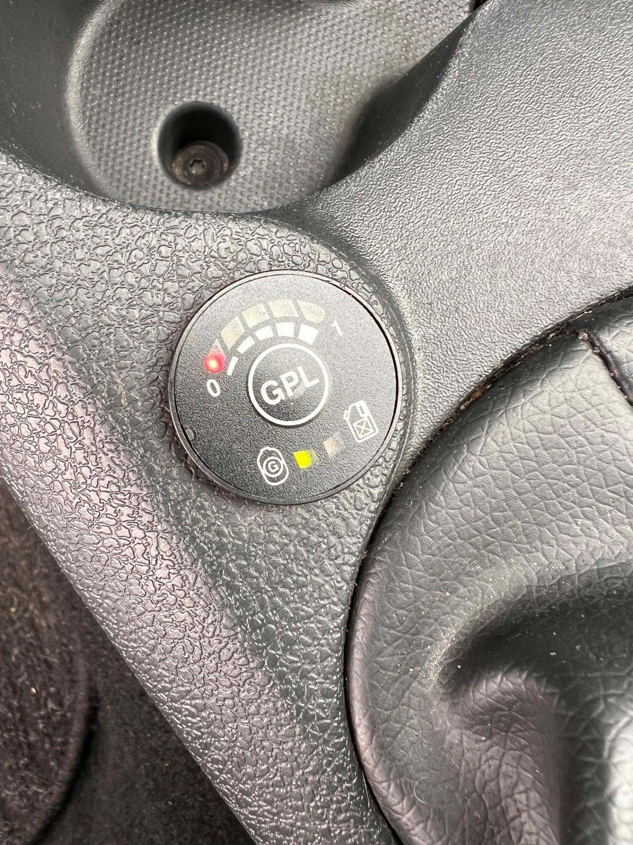 Dacia Sandero 0.9 TCe 12V TurboGPL 90CV Start&Stop Ambiance