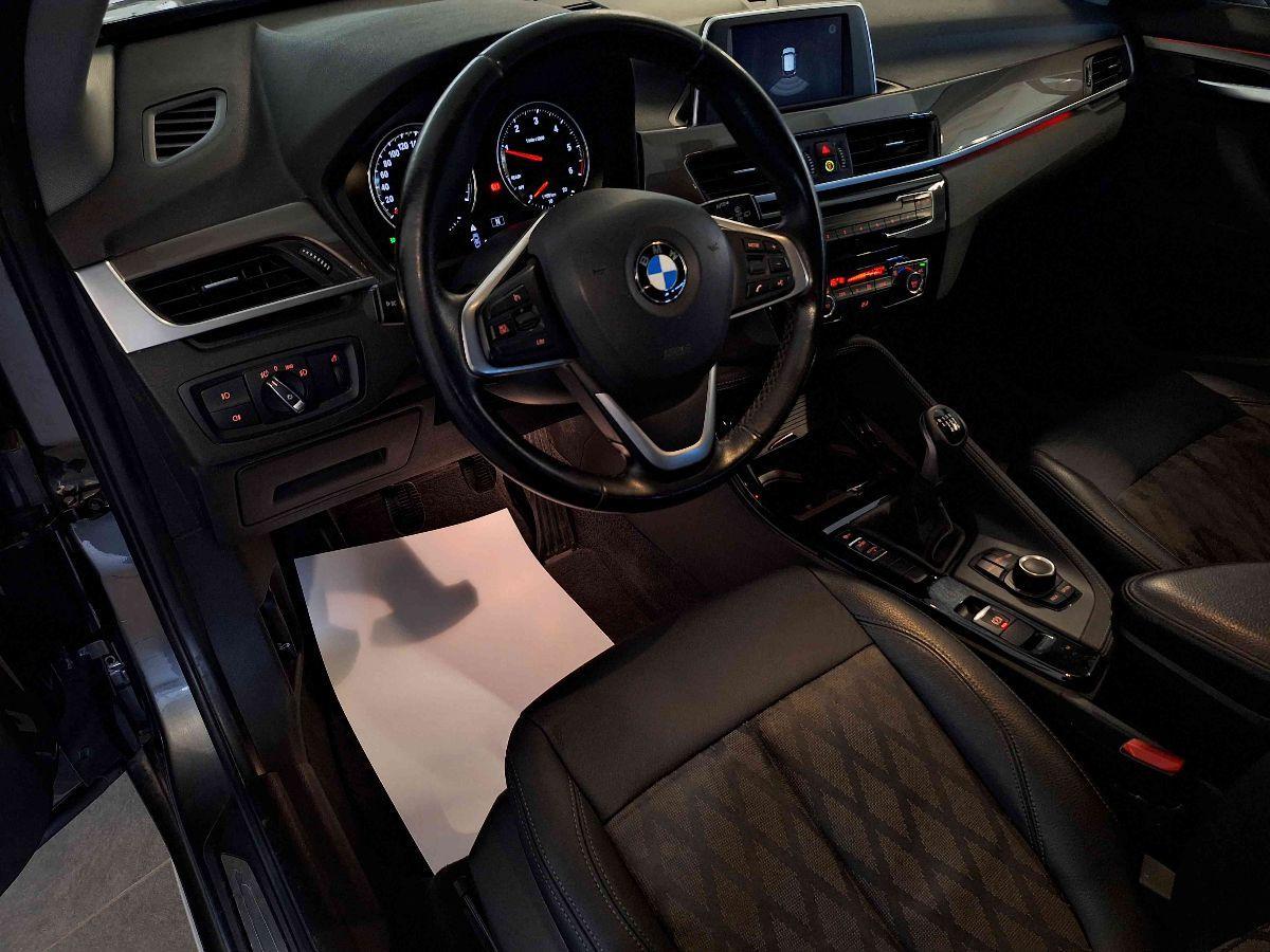BMW X1 sDrive16d xLine - PELLE - VETRI SCURI - TAGLIANDI BMW - Euro6/d TEMP - GARANZIA