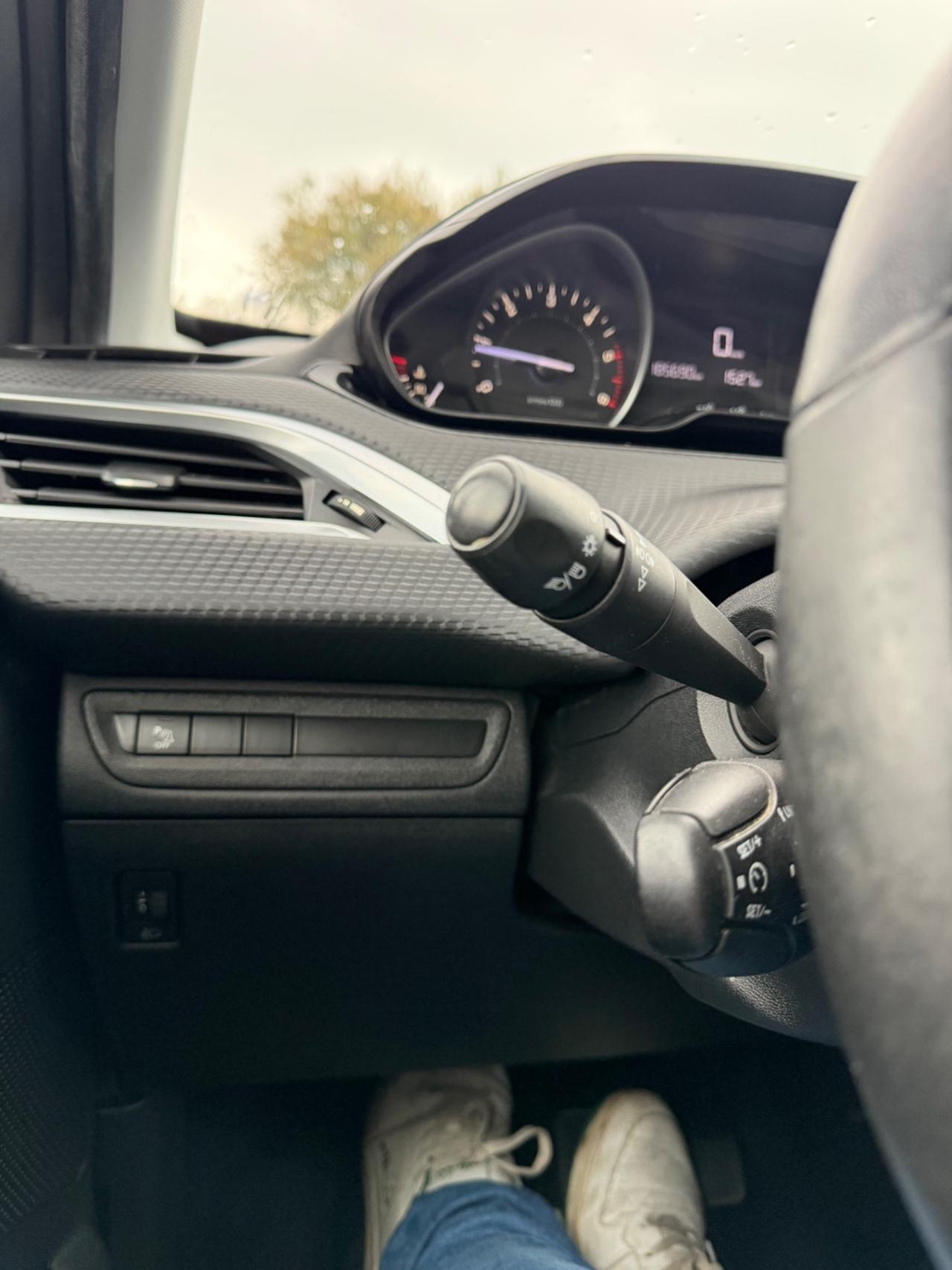 Peugeot 2008 BlueHDi 100 S&S Black Matt