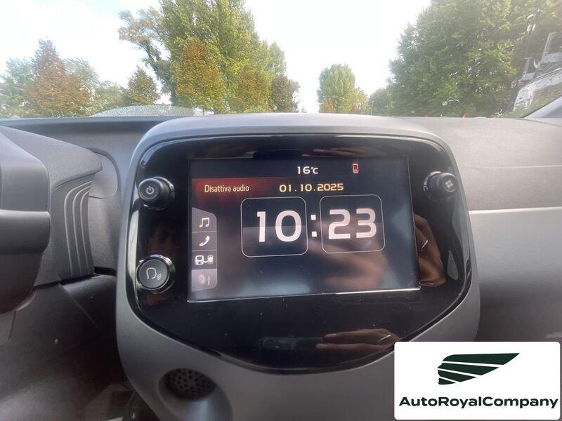 Toyota Aygo Aygo Connect 1.0 VVT-i 72 CV 5 porte x-play