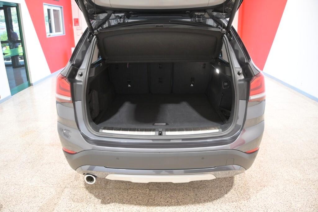 BMW X1 16D 115CV STEPTRONIC S-DRIVE XLINE PLUS ( FARI LED - PELLE - AMBIENT LIGHTS - CRUISE - NAVI - PARK ASSISTANT - TELECAMERA POST. - CERCHI 18 )