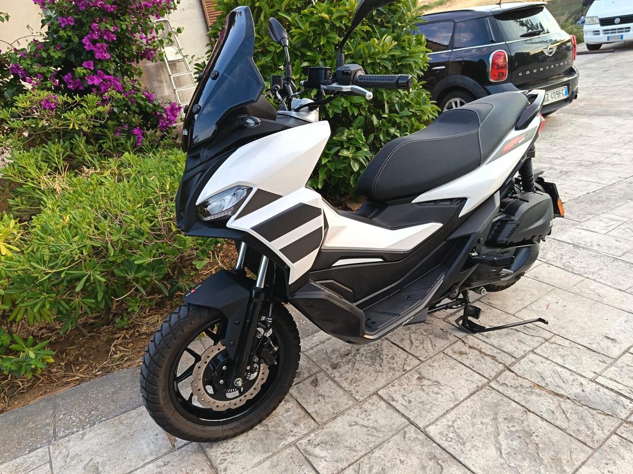 Aprilia SR GT 125