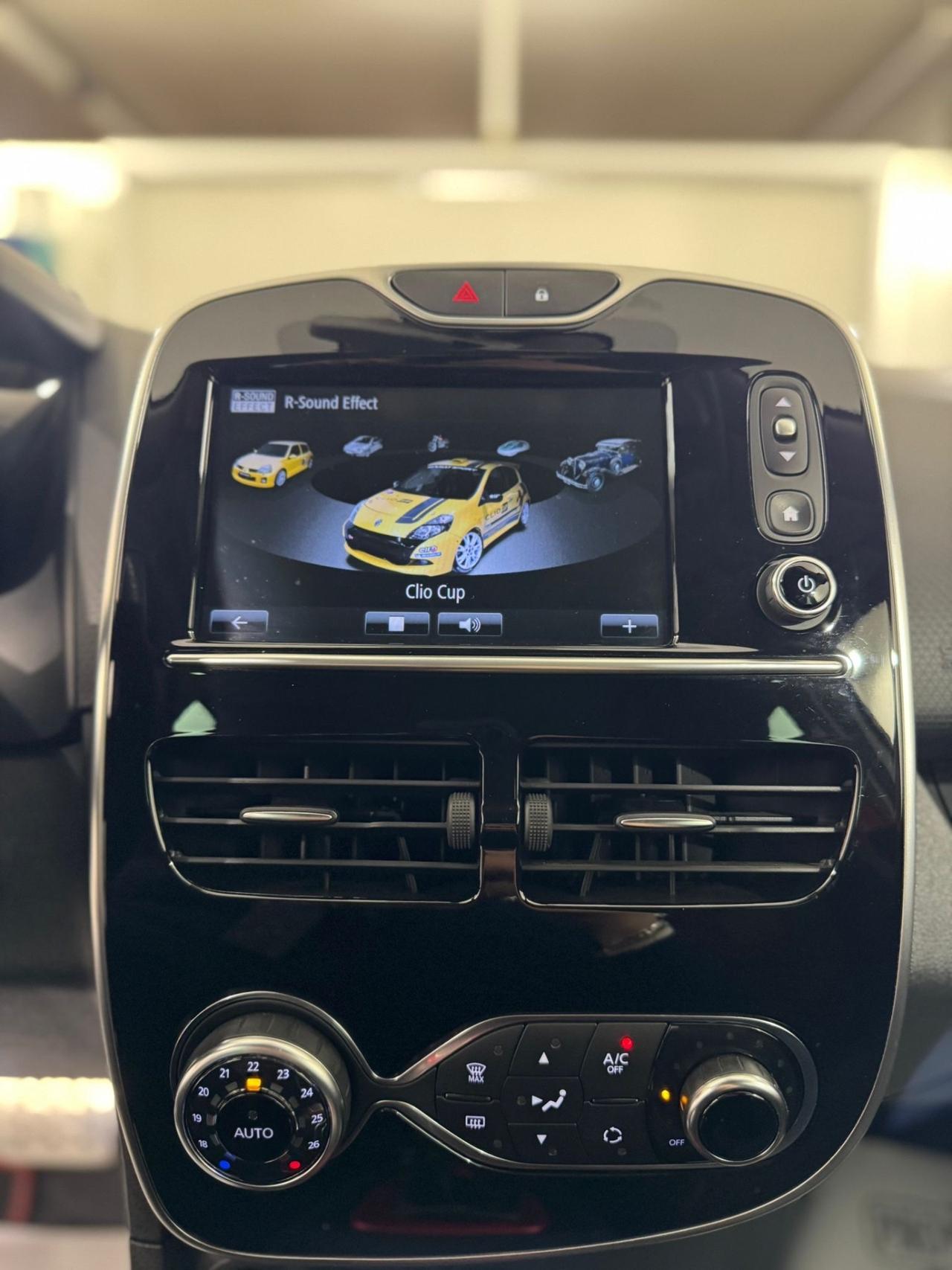 Renault Clio R.S. Trophy *220 CV* SERIE NUMERATA*