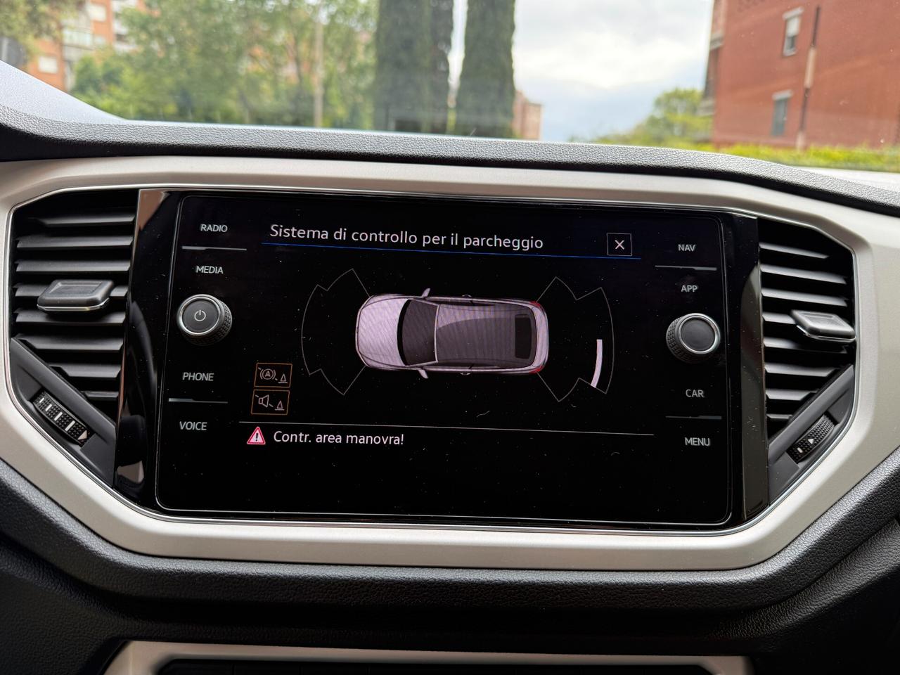 Volkswagen T-Roc 1.0 Cabrio Style Prezzo reale Navi